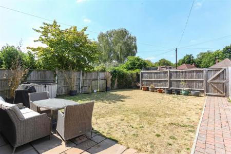 4 bedroom Detached house for sale in Gravel Hill, Wimborne