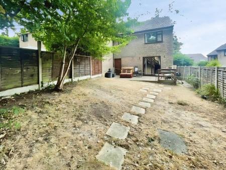 3 bedroom End of terrace house for sale in Bridle Way, Wimborne