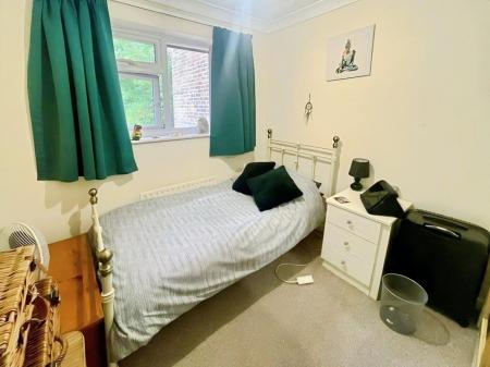 3 bedroom End of terrace house for sale in Bridle Way, Wimborne