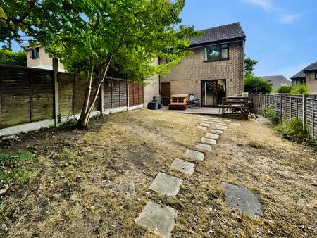 3 bedroom End of terrace house for sale in Bridle Way, Wimborne