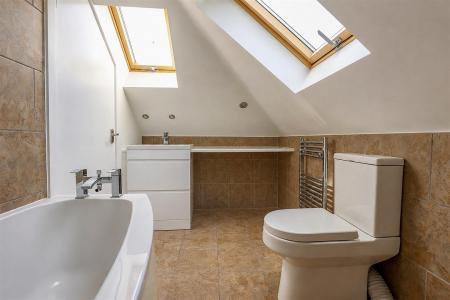 4 bedroom Property for sale in 6, Horton Heath, Dorset, BH21 7JR