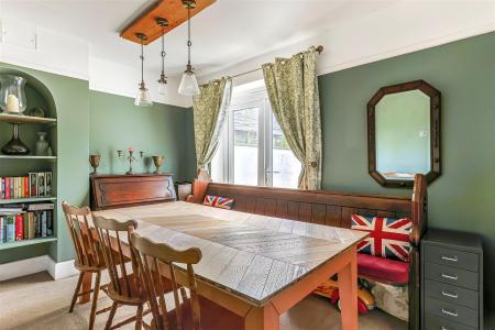 4 bedroom Property for sale in 6, Horton Heath, Dorset, BH21 7JR