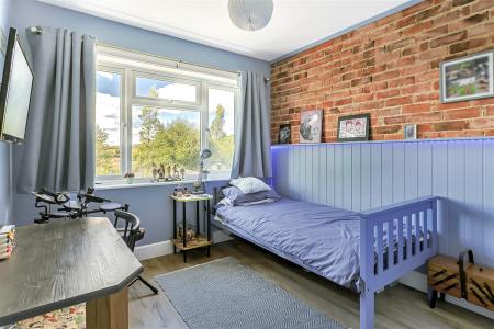 4 bedroom Property for sale in 6, Horton Heath, Dorset, BH21 7JR