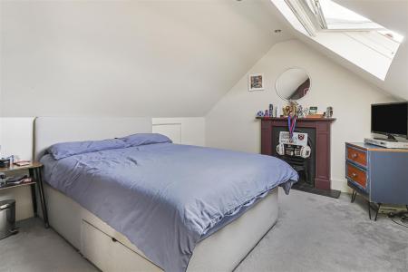 4 bedroom Property for sale in 6, Horton Heath, Dorset, BH21 7JR