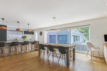 4 bedroom Detached house for sale in Merley Ways, Wimborne