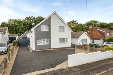 4 bedroom Detached house for sale in Merley Ways, Wimborne