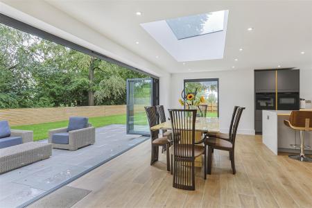 4 bedroom Detached house for sale in Rowlands Hill, Wimborne