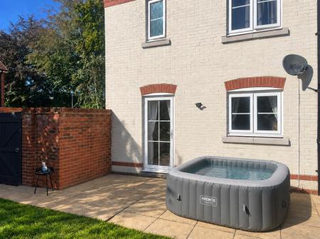 3 bedroom End of terrace house for sale in Bankes Road, Wimborne