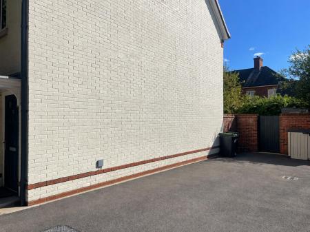 3 bedroom End of terrace house for sale in Bankes Road, Wimborne