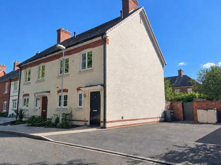 3 bedroom End of terrace house for sale in Bankes Road, Wimborne