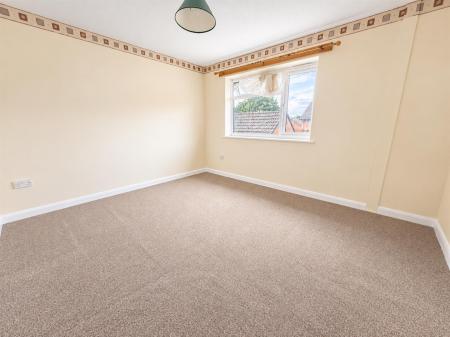 2 bedroom Detached house to let in HUNTER CLOSE, COLEHILL