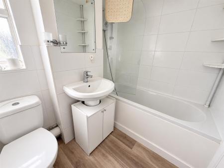 2 bedroom Detached house to let in HUNTER CLOSE, COLEHILL