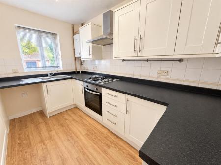 2 bedroom Detached house to let in HUNTER CLOSE, COLEHILL
