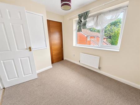 2 bedroom Detached house to let in HUNTER CLOSE, COLEHILL