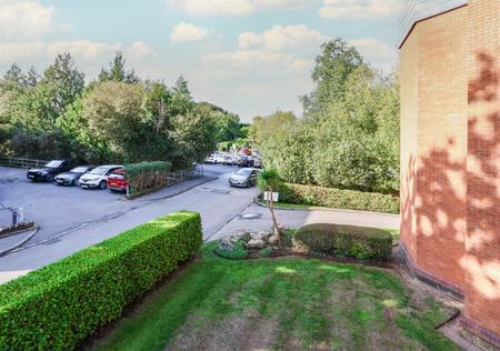 2 bedroom Apartment for sale in Allenview Road, Wimborne