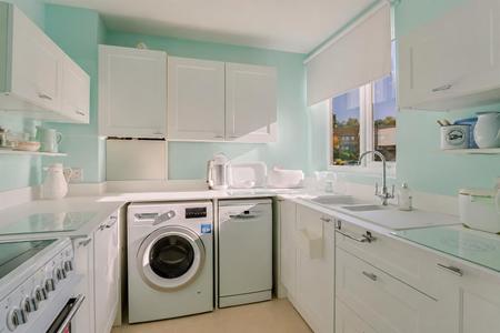 2 bedroom Apartment for sale in Allenview Road, Wimborne