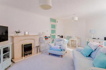 2 bedroom Apartment for sale in Allenview Road, Wimborne