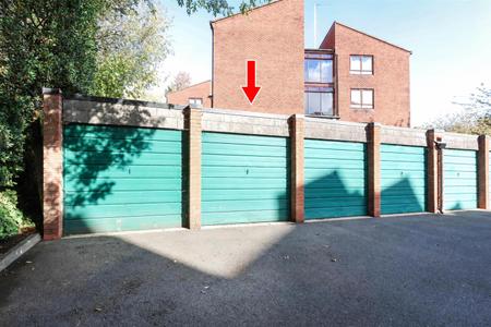 2 bedroom Apartment for sale in Allenview Road, Wimborne