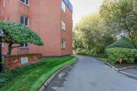 2 bedroom Apartment for sale in Allenview Road, Wimborne