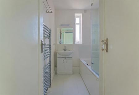 2 bedroom Apartment for sale in Allenview Road, Wimborne