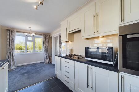 2 bedroom Park home for sale in Barton Broads Park, Maltkiln R, Barton-upon-Humber, North Lincolnshire, DN18