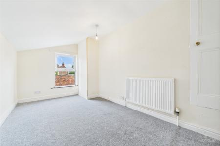 3 bedroom Terraced House for sale in Dam Road, Barton-upon-Humber, North Lincolnshire, DN18