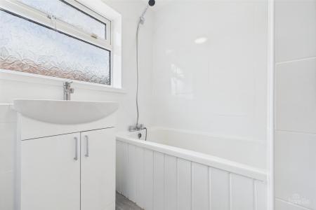 3 bedroom Terraced House for sale in Dam Road, Barton-upon-Humber, North Lincolnshire, DN18