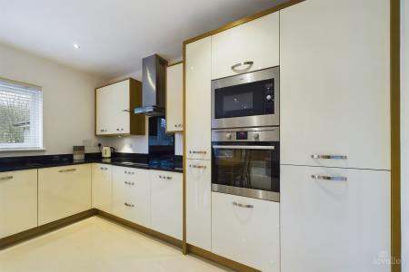 4 bedroom Detached house for sale in Jubilee Place, Barton-upon-Humber, North Lincolnshire, DN18
