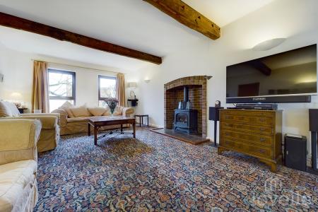 4 bedroom Detached house for sale in Main Street, Horkstow, North Lincolnshire, DN18