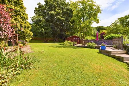 4 bedroom Detached house for sale in Main Street, Horkstow, North Lincolnshire, DN18