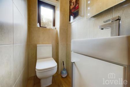 4 bedroom Detached house for sale in Main Street, Horkstow, North Lincolnshire, DN18