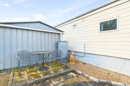 2 bedroom Park home for sale in Maltkiln Road, Barton-upon-Humber, North Lincolnshire, DN18