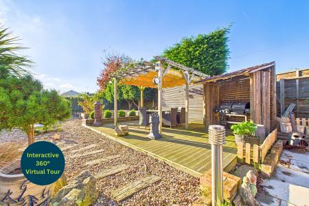 5 bedroom Detached house for sale in North End, Goxhill, North Lincolnshire, DN19