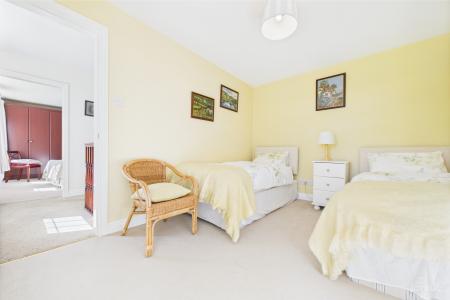 4 bedroom Detached house for sale in Swallow Lane, Wootton, North Lincolnshire, DN39