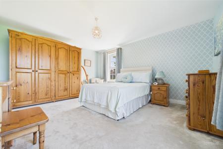 4 bedroom Detached house for sale in Swallow Lane, Wootton, North Lincolnshire, DN39