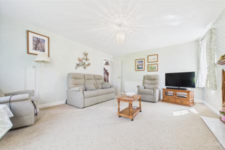 4 bedroom Detached house for sale in Swallow Lane, Wootton, North Lincolnshire, DN39