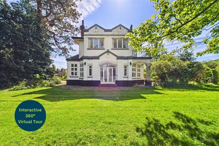 6 bedroom Detached house for sale in West End Road, Ulceby, North Lincolnshire, DN39