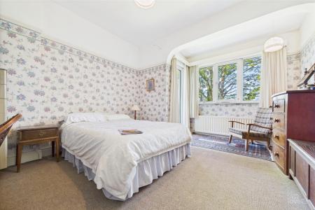 6 bedroom Detached house for sale in West End Road, Ulceby, North Lincolnshire, DN39