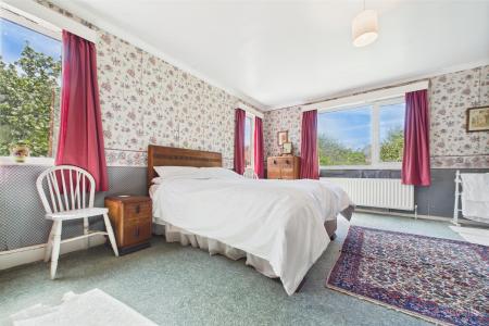 6 bedroom Detached house for sale in West End Road, Ulceby, North Lincolnshire, DN39