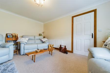 3 bedroom Detached house for sale in Worsley Paddock, Ulceby, North Lincolnshire, DN39