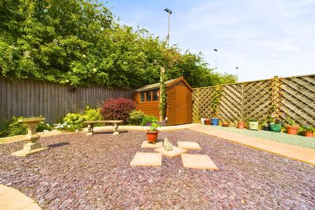 3 bedroom Detached house for sale in Worsley Paddock, Ulceby, North Lincolnshire, DN39