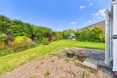 2 bedroom Detached bungalow for sale in Welton Close, Barton-upon-Humber, North Lincolnshire, DN18