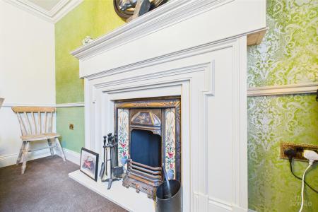 4 bedroom Detached house for sale in Willow House - Soutergate, Barton-upon-Humber, North Lincolnshire, DN18