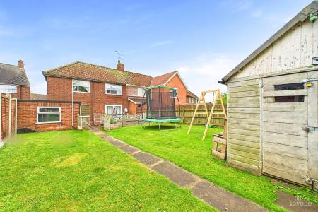 3 bedroom Semi-detached house for sale in Providence Crescent, Barton-upon-Humber, North Lincolnshire, DN18