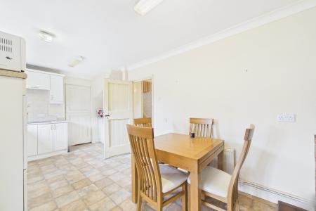 2 bedroom Semi-detached house for sale in Killingholme Road, Ulceby, North Lincolnshire, DN39