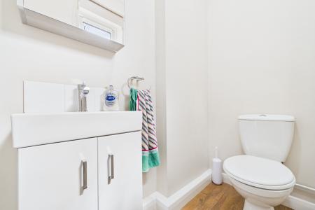 4 bedroom Detached house for sale in Horkstow Road, Barton-upon-Humber, North Lincolnshire, DN18