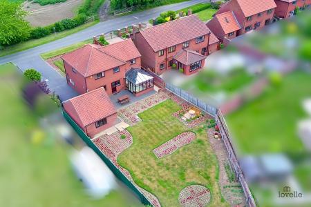 4 bedroom Detached house for sale in Horkstow Road, Barton-upon-Humber, North Lincolnshire, DN18