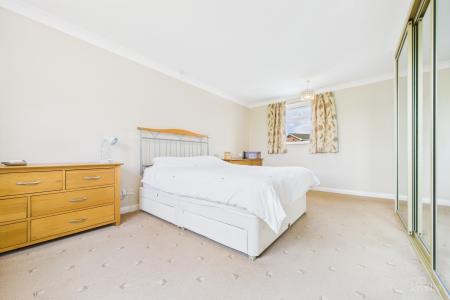 4 bedroom Detached house for sale in Horkstow Road, Barton-upon-Humber, North Lincolnshire, DN18