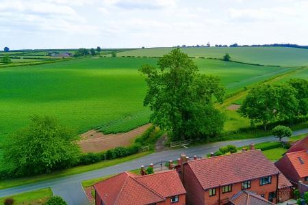4 bedroom Detached house for sale in Horkstow Road, Barton-upon-Humber, North Lincolnshire, DN18