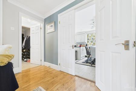 5 bedroom Detached house for sale in Willow Gardens, Barrow-upon-Humber, North Lincolnshire, DN19